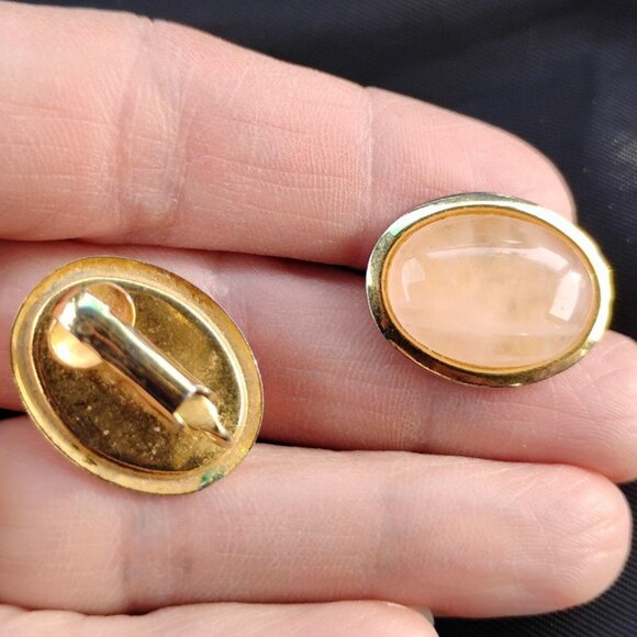 Elegant Vintage Oval Gold Tone Like Peach Moonstone Clip-on Earrings - Picture 2 of 6